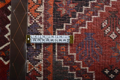 Close-up detail of 2000s Shiraz rug from Iran / Persia showing Wool weave