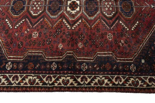 Close-up detail of 2000s Shiraz rug from Iran / Persia showing Wool weave