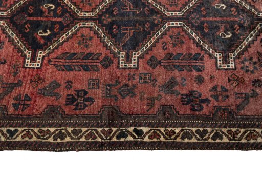 Close-up detail of 2000s Shiraz rug from Iran / Persia showing Wool weave