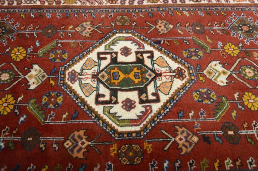 Central medallion detail of 2000s Shiraz rug from Iran / Persia