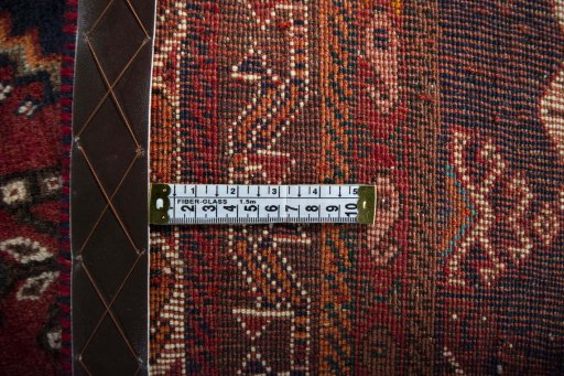 Close-up detail of 2000s Shiraz rug from Iran / Persia showing Wool weave
