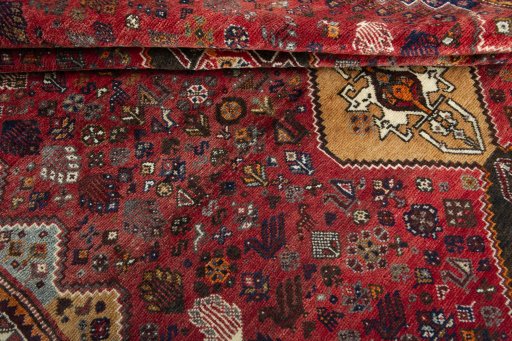Close-up detail of 2000s Shiraz rug from Iran / Persia showing Wool weave