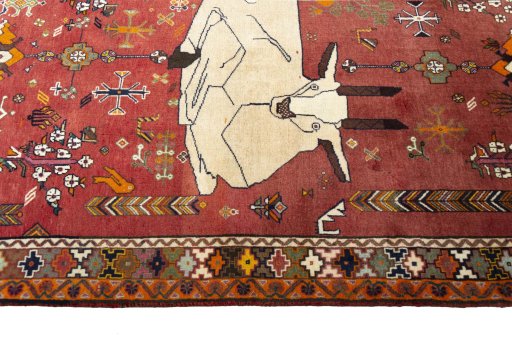 Close-up detail of 2000s Shiraz rug from Iran / Persia showing Wool weave