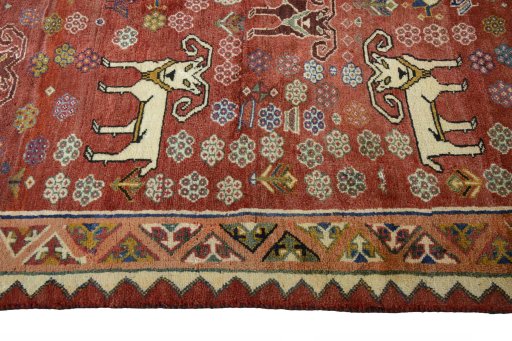 Close-up detail of 2000s Shiraz rug from Iran / Persia showing Wool weave