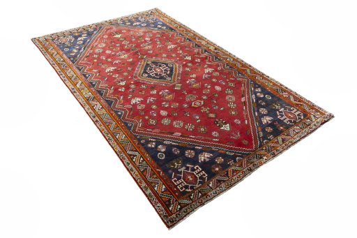Close-up detail of 2000s Shiraz rug from Iran / Persia showing Wool weave