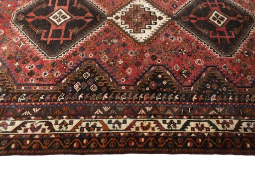 Close-up detail of 2000s Shiraz rug from Iran / Persia showing Wool weave