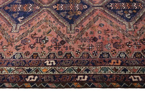 Close-up detail of 2000s Shiraz rug from Iran / Persia showing Wool weave