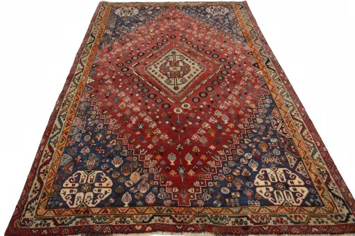 Surface texture of Unknown Shiraz rug with natural Wool and intricate pattern