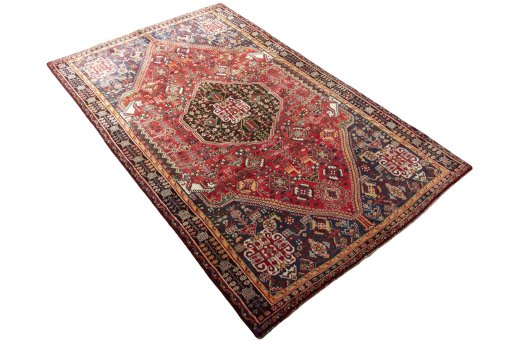 Close-up detail of 2000s Shiraz rug from Iran / Persia showing Wool weave