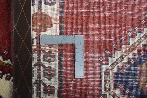 Close-up detail of 2000s Shiraz rug from Iran / Persia showing Wool weave