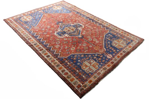 Close-up detail of 2000s Shiraz rug from Iran / Persia showing Wool weave