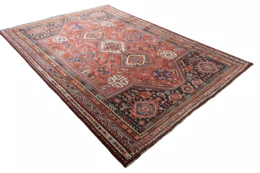 Close-up detail of 2000s Shiraz rug from Iran / Persia showing Wool weave