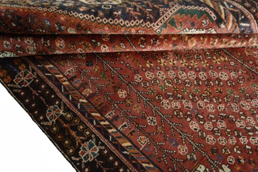 Close-up detail of 2000s Shiraz rug from Iran / Persia showing Wool weave