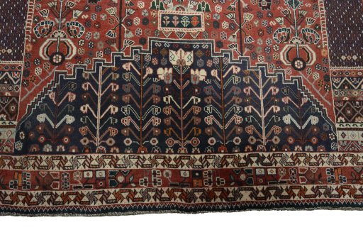 Close-up detail of 2000s Shiraz rug from Iran / Persia showing Wool weave