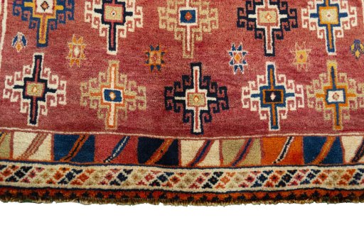Central medallion detail of 2000s Shiraz rug from Iran / Persia
