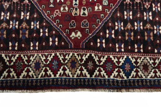 Central medallion detail of 2000s Shiraz rug from Iran / Persia