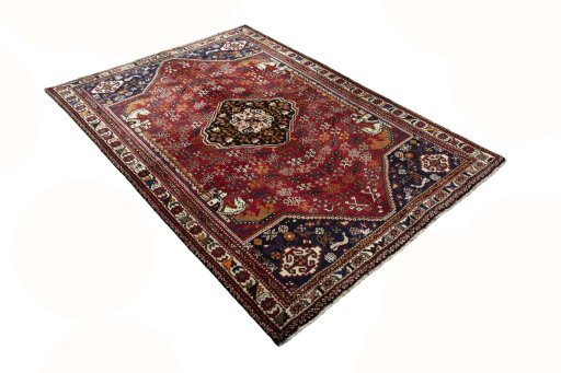 Close-up detail of 2000s Shiraz rug from Iran / Persia showing Wool weave