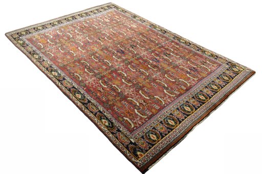 Close-up detail of 2000s Shiraz rug from Iran / Persia showing Wool weave