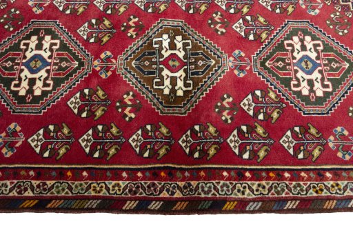 Close-up detail of 2000s Shiraz rug from Iran / Persia showing Wool weave