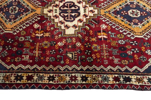 Close-up detail of 2000s Shiraz rug from Iran / Persia showing Wool weave