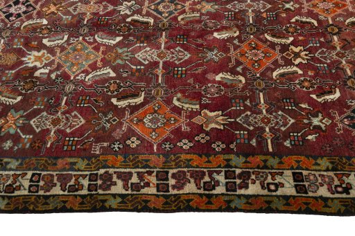 Close-up detail of 2000s Shiraz rug from Iran / Persia showing Wool weave