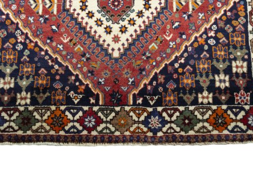 Central medallion detail of 2000s Shiraz rug from Iran / Persia
