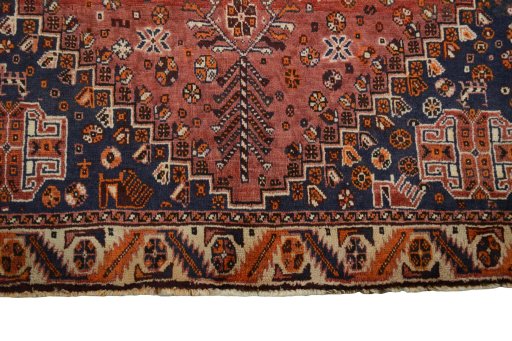 Close-up detail of 2000s Shiraz rug from Iran / Persia showing Wool weave
