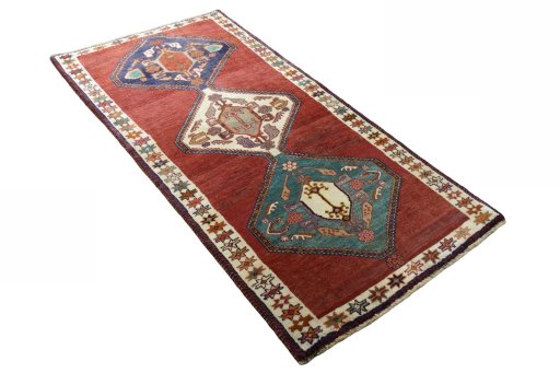 Close-up detail of 2000s Shiraz rug from Iran / Persia showing Wool weave