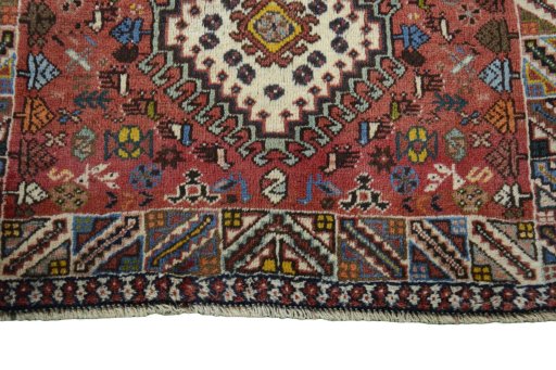 Central medallion detail of 2000s Shiraz rug from Iran / Persia