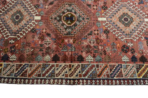 Close-up detail of 2000s Shiraz rug from Iran / Persia showing Wool weave
