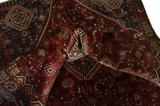Close-up detail of 2000s Shiraz rug from Iran / Persia showing Wool weave