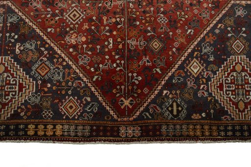 Close-up detail of 2000s Shiraz rug from Iran / Persia showing Wool weave
