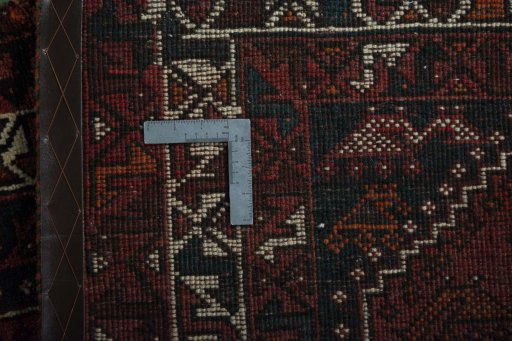 Close-up detail of 2000s Shiraz rug from Iran / Persia showing Wool weave