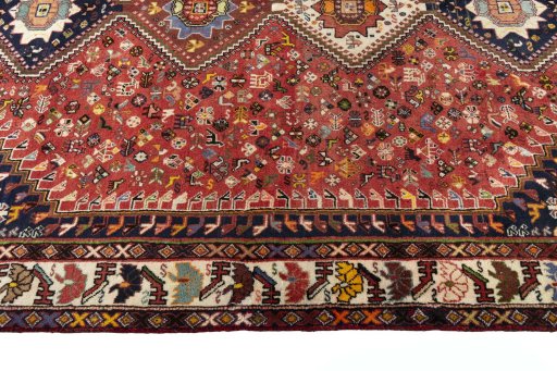 Close-up detail of 2000s Shiraz rug from Iran / Persia showing Wool weave
