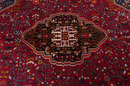 Central medallion detail of 2000s Shiraz rug from Iran / Persia