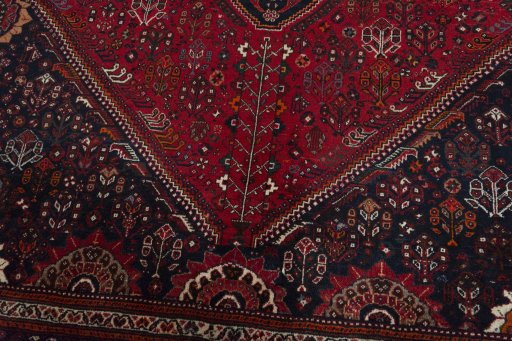 Close-up detail of 2000s Shiraz rug from Iran / Persia showing Wool weave