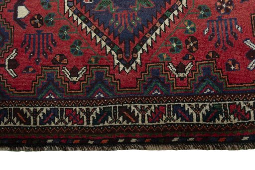 Central medallion detail of 2000s Shiraz rug from Iran / Persia
