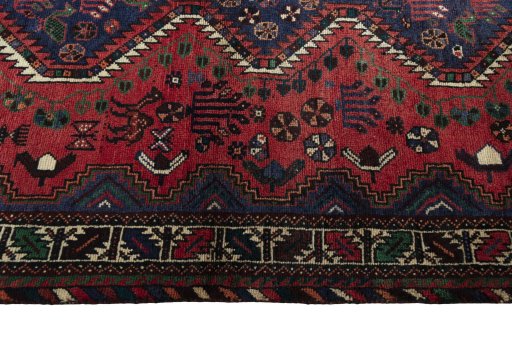 Close-up detail of 2000s Shiraz rug from Iran / Persia showing Wool weave