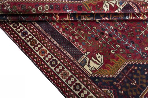 Close-up detail of 2000s Shiraz rug from Iran / Persia showing Wool weave