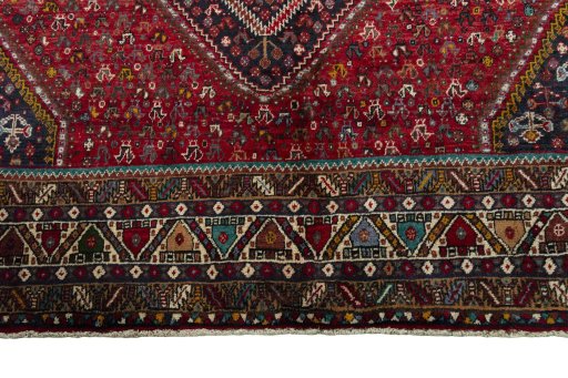 Close-up detail of 2000s Shiraz rug from Iran / Persia showing Wool weave