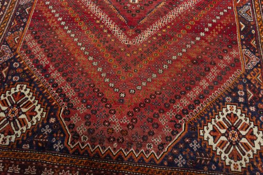 Close-up detail of 2000s Shiraz rug from Iran / Persia showing Wool weave
