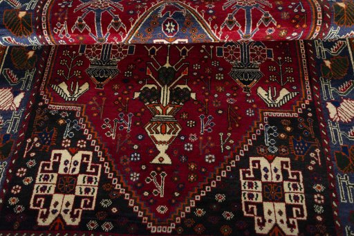 Close-up detail of 2000s Shiraz rug from Iran / Persia showing Wool weave