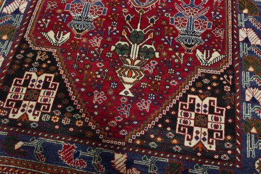 Close-up detail of 2000s Shiraz rug from Iran / Persia showing Wool weave