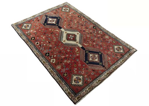 Close-up detail of 2000s Shiraz rug from Iran / Persia showing Wool weave