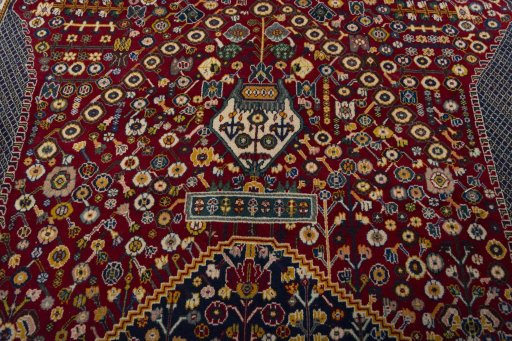 Central medallion detail of 2000s Shiraz rug from Iran / Persia