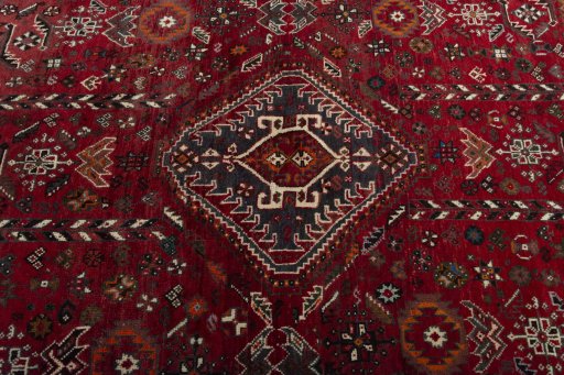 Central medallion detail of 1970s Shiraz rug from Iran / Persia