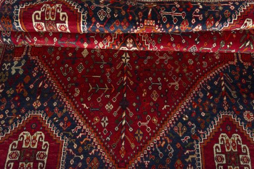 Close-up detail of 1970s Shiraz rug from Iran / Persia showing Wool weave