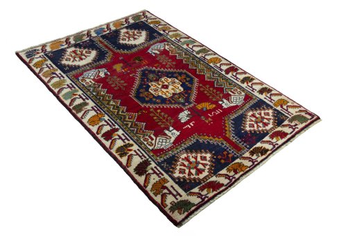 Close-up detail of 2000s Shiraz rug from Iran / Persia showing Wool weave