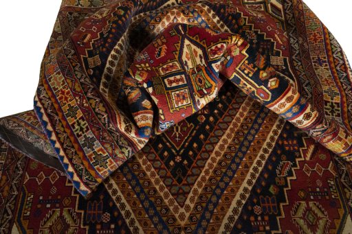 Close-up detail of 2000s Shiraz rug from Iran / Persia showing Wool weave