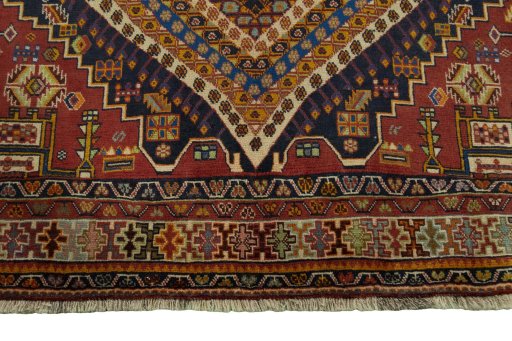 Close-up detail of 2000s Shiraz rug from Iran / Persia showing Wool weave